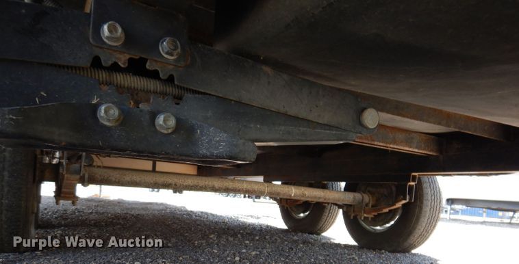 image for item IQ9604 2001 Timberland  camper