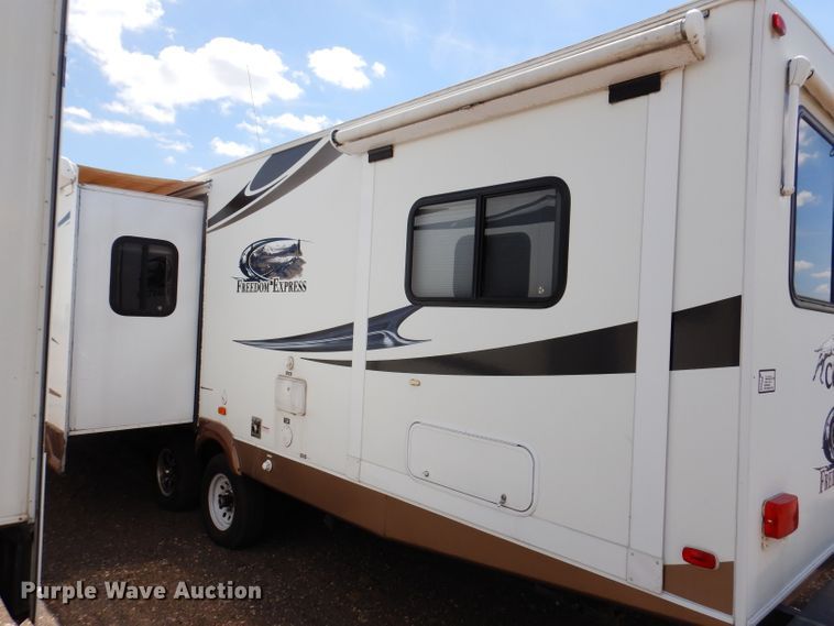 image for item IQ9605 2012 Forrest River Freedom Express  camper