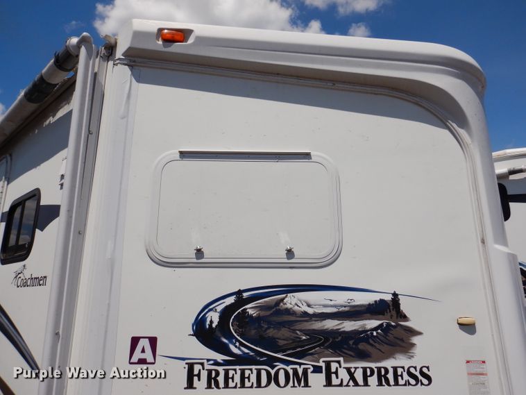 image for item IQ9605 2012 Forrest River Freedom Express  camper