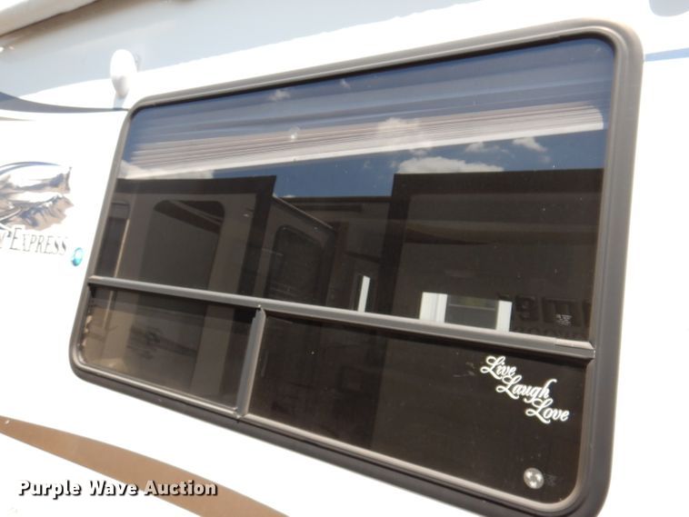 image for item IQ9605 2012 Forrest River Freedom Express  camper