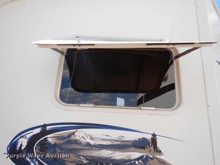 image for item IQ9605 2012 Forrest River Freedom Express  camper