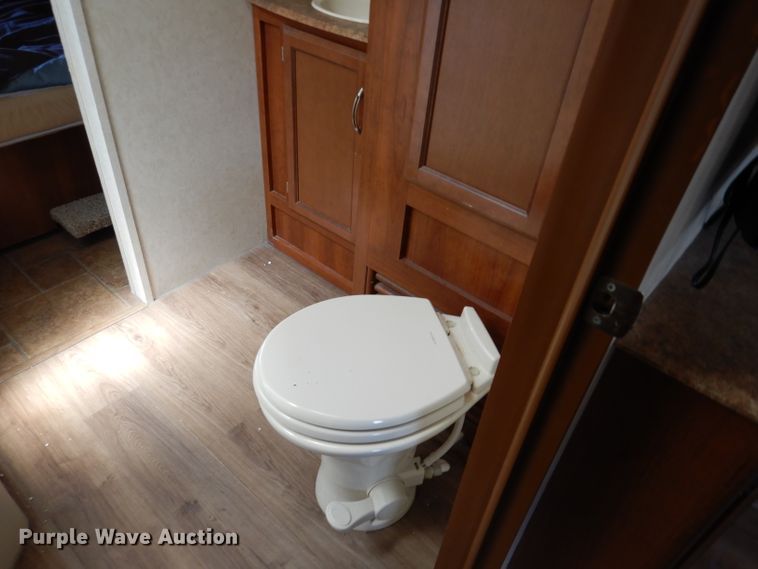 image for item IQ9605 2012 Forrest River Freedom Express  camper