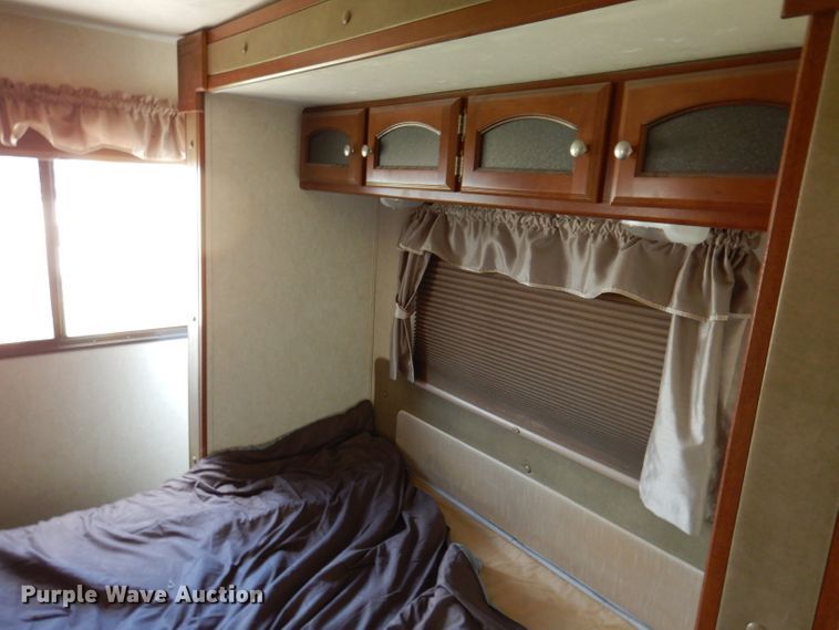 image for item IQ9605 2012 Forrest River Freedom Express  camper