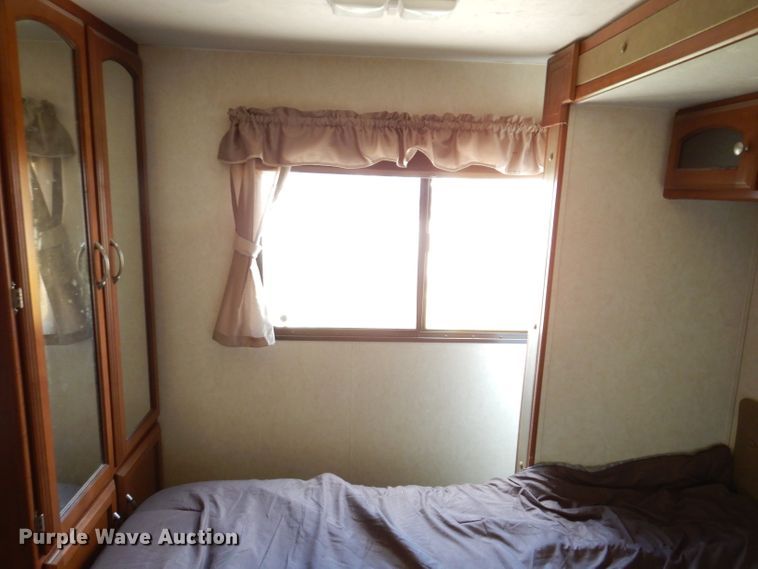 image for item IQ9605 2012 Forrest River Freedom Express  camper