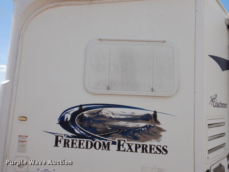 image for item IQ9605 2012 Forrest River Freedom Express  camper