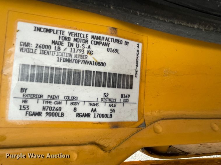 image for item IR9502 1992 Ford CF7000  flatbed truck