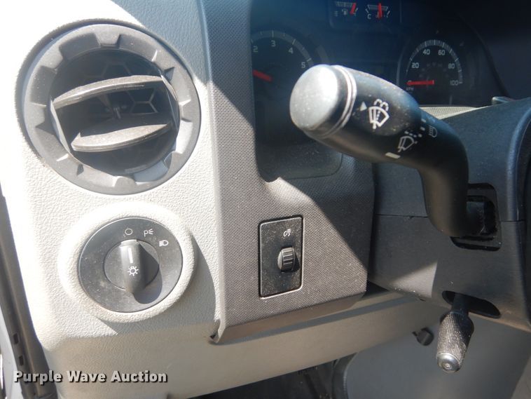 image for item IT9111 2012 Ford Econoline E450  shuttle bus