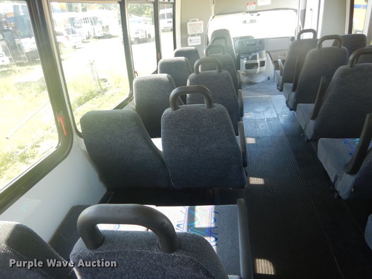 image for item IT9111 2012 Ford Econoline E450  shuttle bus