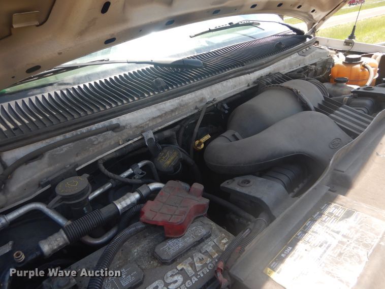 image for item IT9111 2012 Ford Econoline E450  shuttle bus