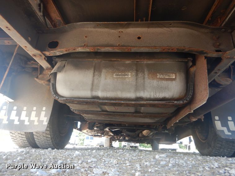 image for item IT9111 2012 Ford Econoline E450  shuttle bus