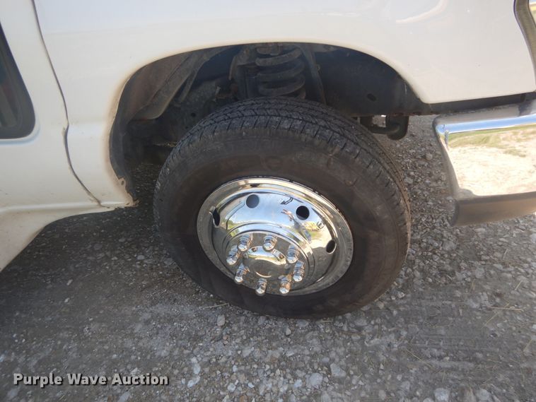 image for item IT9111 2012 Ford Econoline E450  shuttle bus