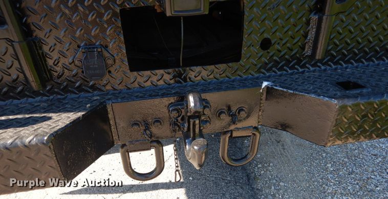 image for item IT9117 2006 Ford F350 SuperDuty  utility bed pickup truck