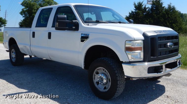 image for item IT9121 2009 Ford F250 Super Duty  Crew Cab pickup truck