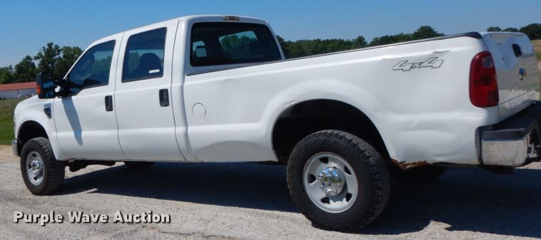 image for item IT9121 2009 Ford F250 Super Duty  Crew Cab pickup truck