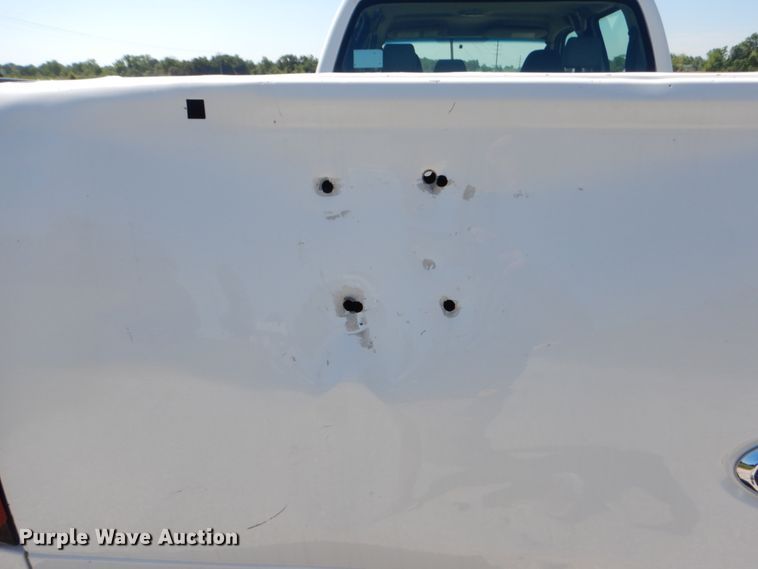 image for item IT9121 2009 Ford F250 Super Duty  Crew Cab pickup truck