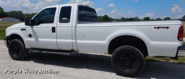 image for item IT9122 2007 Ford F350 SuperDuty  SuperCab pickup truck