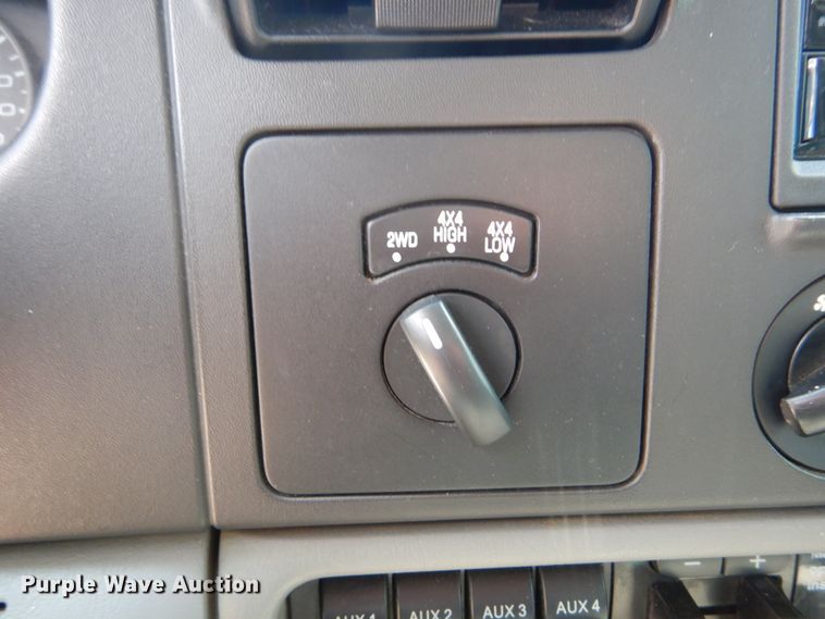 image for item IT9122 2007 Ford F350 SuperDuty  SuperCab pickup truck