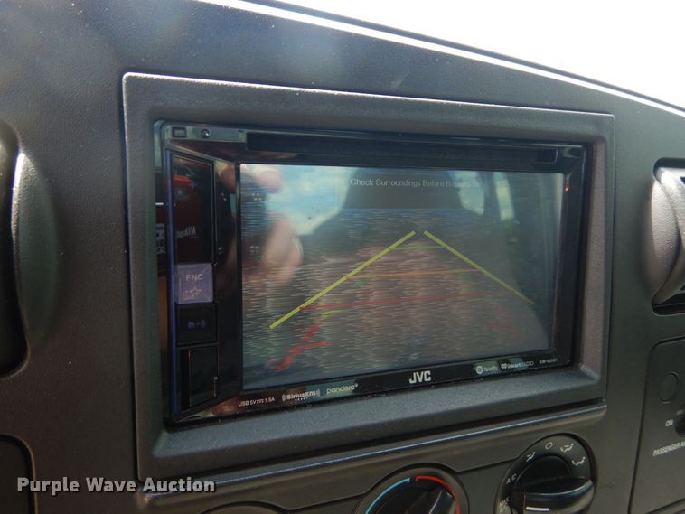 image for item IT9122 2007 Ford F350 SuperDuty  SuperCab pickup truck