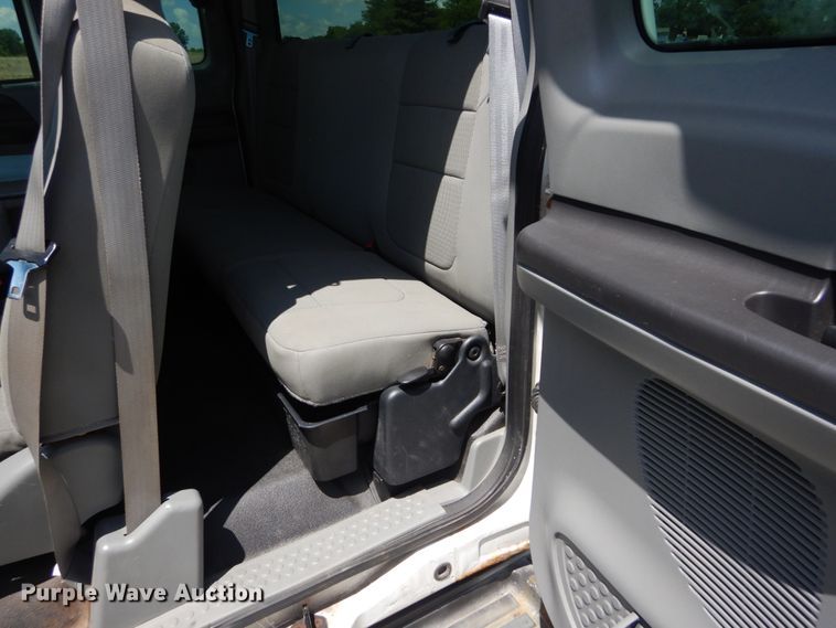 image for item IT9122 2007 Ford F350 SuperDuty  SuperCab pickup truck