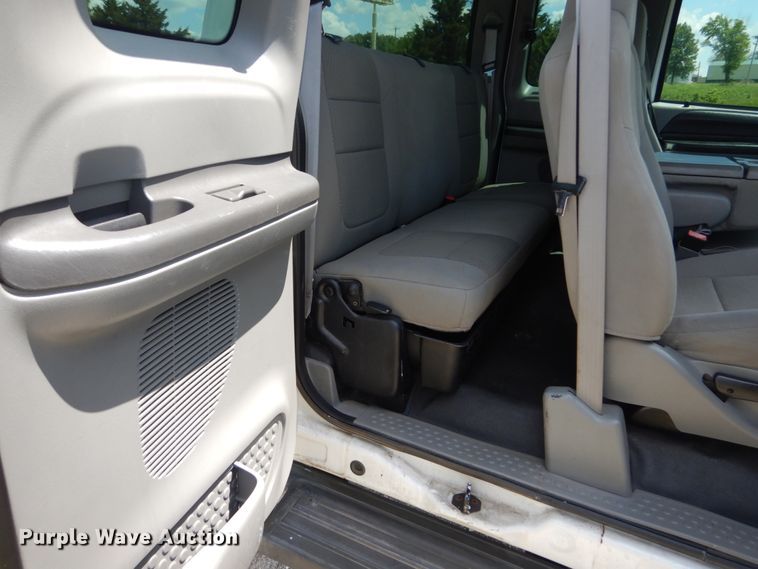 image for item IT9122 2007 Ford F350 SuperDuty  SuperCab pickup truck