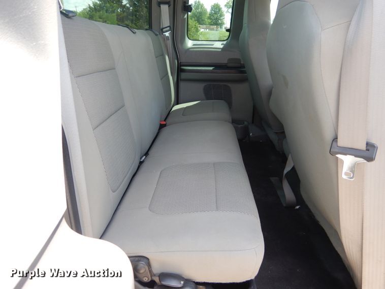 image for item IT9122 2007 Ford F350 SuperDuty  SuperCab pickup truck