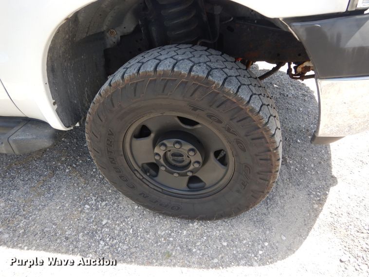 image for item IT9122 2007 Ford F350 SuperDuty  SuperCab pickup truck