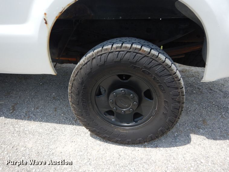 image for item IT9122 2007 Ford F350 SuperDuty  SuperCab pickup truck