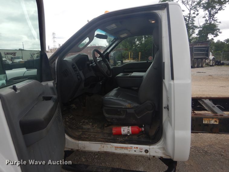 image for item IT9144 2011 Ford F550  truck cab and chassis