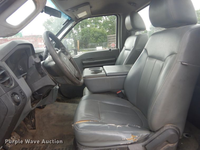 image for item IT9144 2011 Ford F550  truck cab and chassis