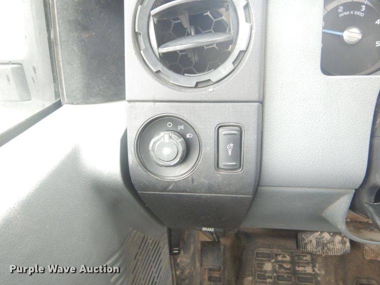 image for item IT9144 2011 Ford F550  truck cab and chassis