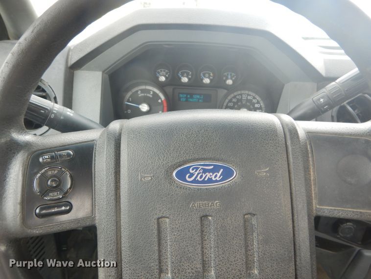 image for item IT9144 2011 Ford F550  truck cab and chassis