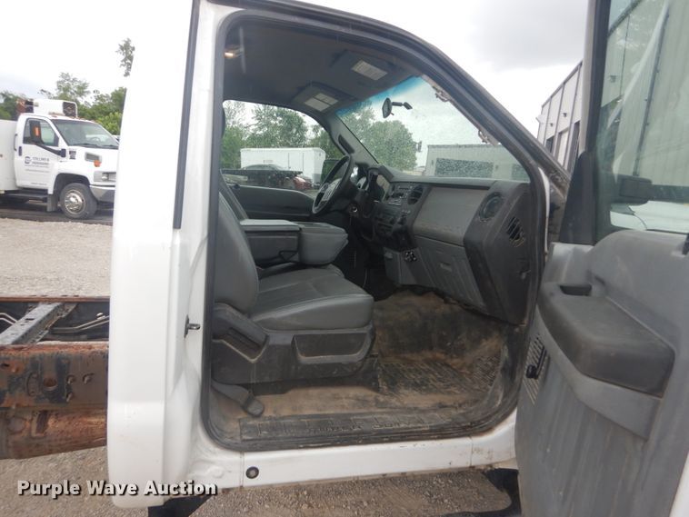 image for item IT9144 2011 Ford F550  truck cab and chassis