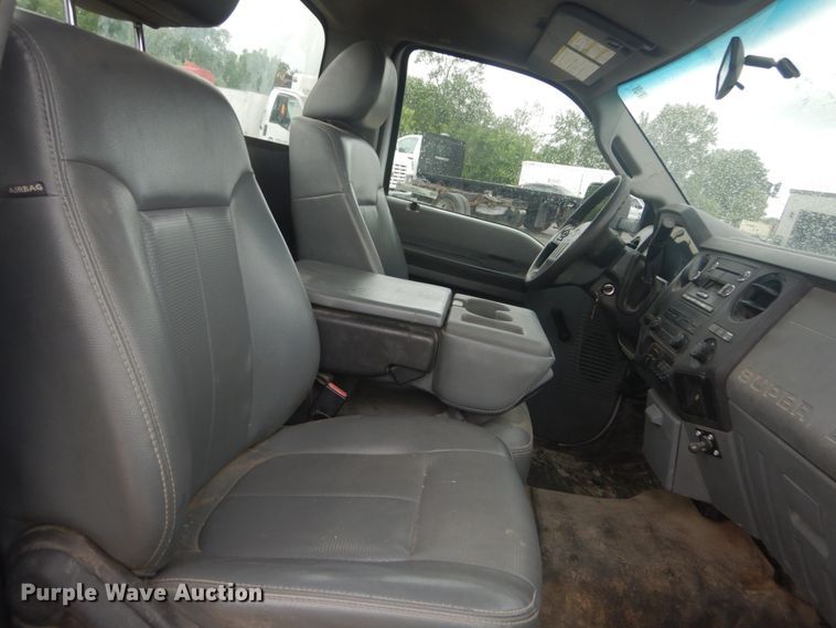 image for item IT9144 2011 Ford F550  truck cab and chassis