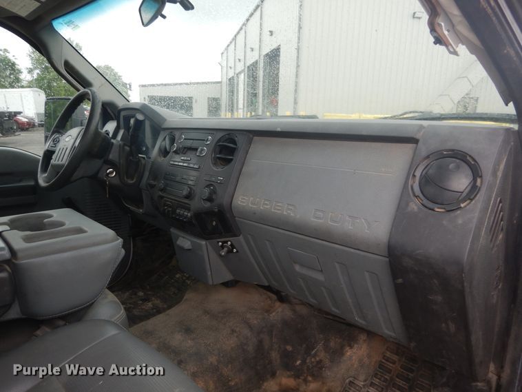 image for item IT9144 2011 Ford F550  truck cab and chassis