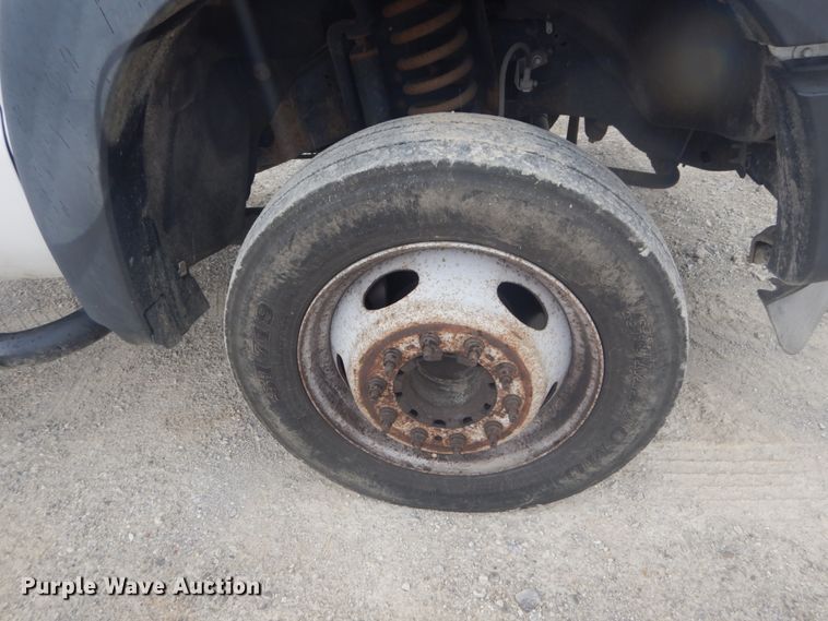 image for item IT9144 2011 Ford F550  truck cab and chassis