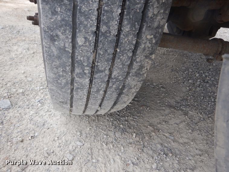 image for item IT9144 2011 Ford F550  truck cab and chassis