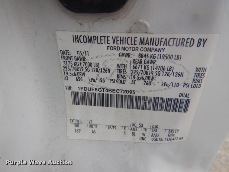 image for item IT9144 2011 Ford F550  truck cab and chassis