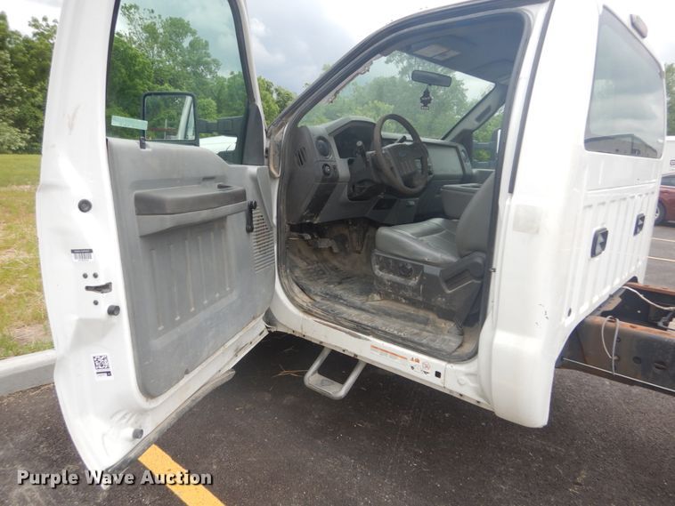 image for item IT9145 2012 Ford F550  truck cab and chassis