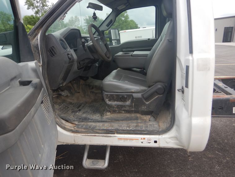 image for item IT9145 2012 Ford F550  truck cab and chassis