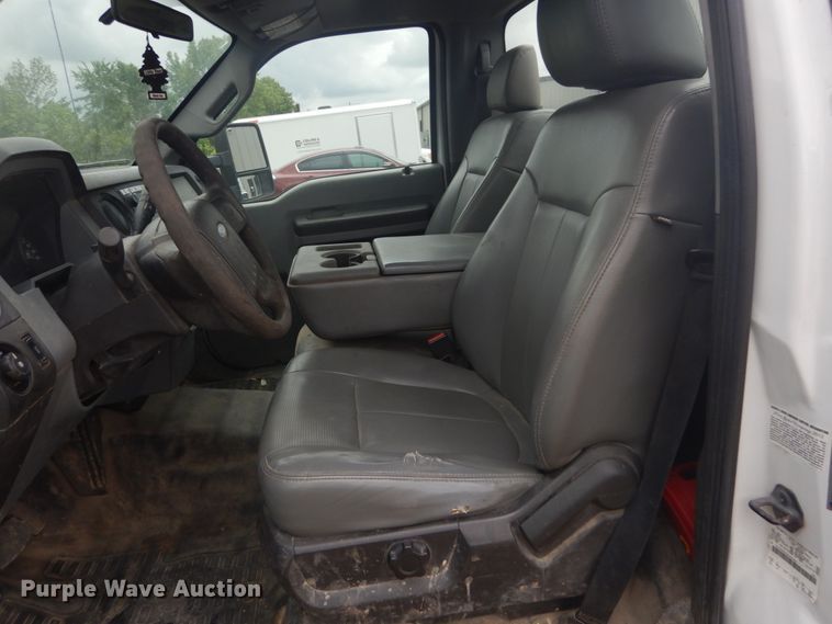 image for item IT9145 2012 Ford F550  truck cab and chassis