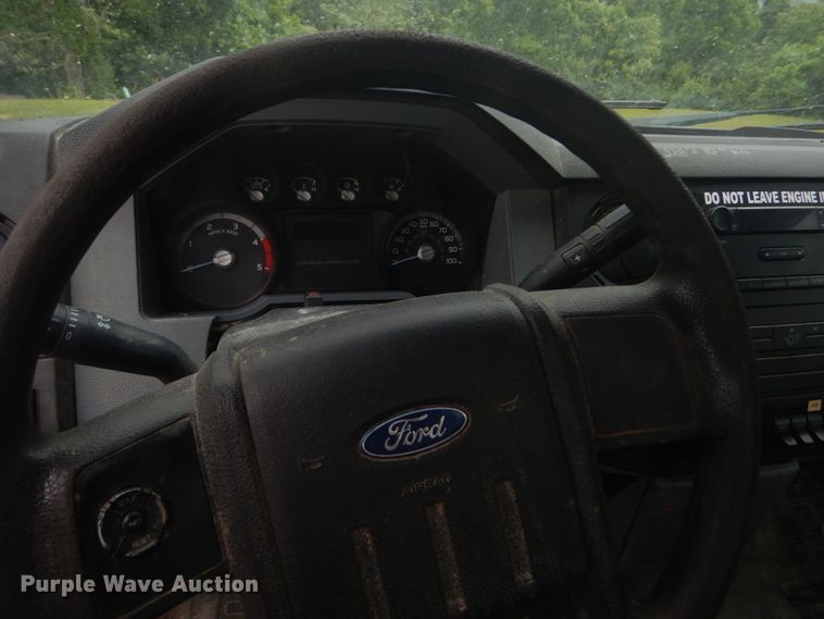 image for item IT9145 2012 Ford F550  truck cab and chassis