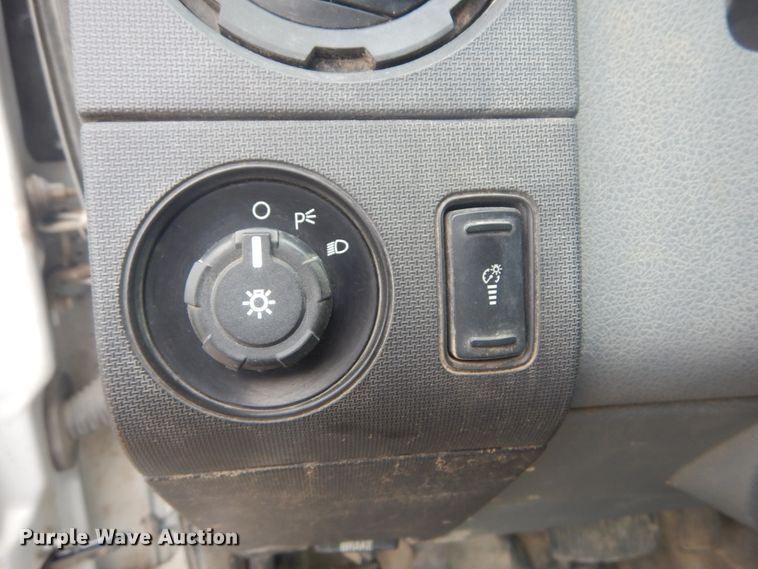 image for item IT9145 2012 Ford F550  truck cab and chassis