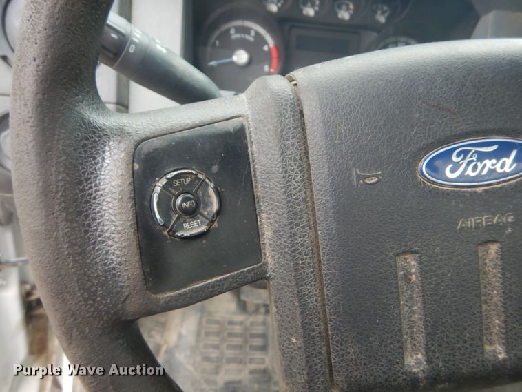 image for item IT9145 2012 Ford F550  truck cab and chassis