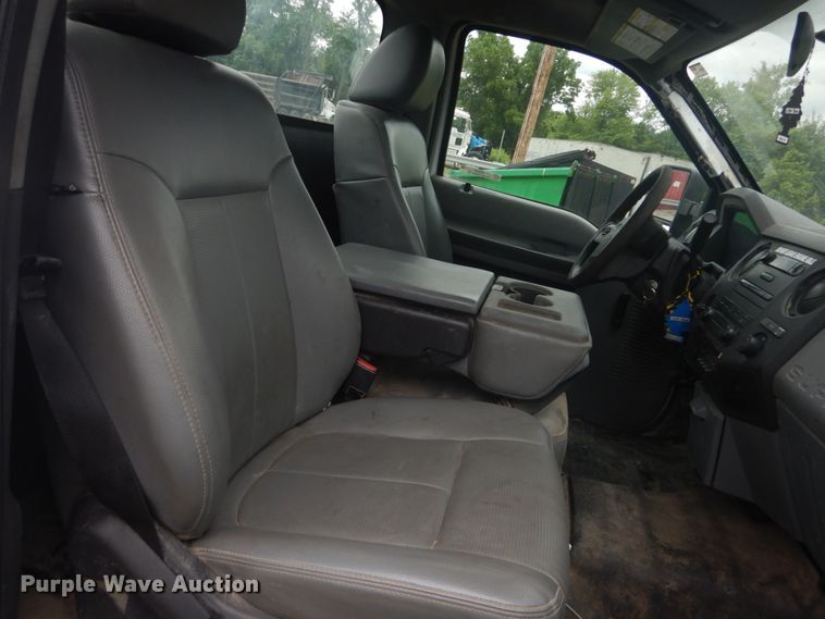 image for item IT9145 2012 Ford F550  truck cab and chassis