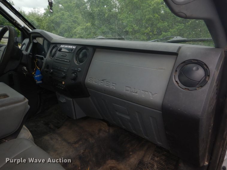 image for item IT9145 2012 Ford F550  truck cab and chassis