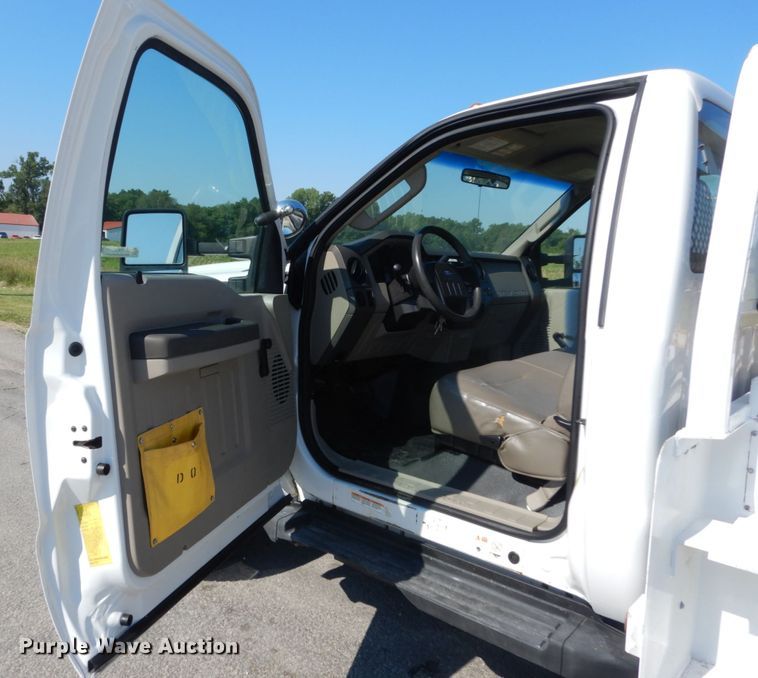 image for item IT9161 2008 Ford F550 Super Duty XL  utility / service truck