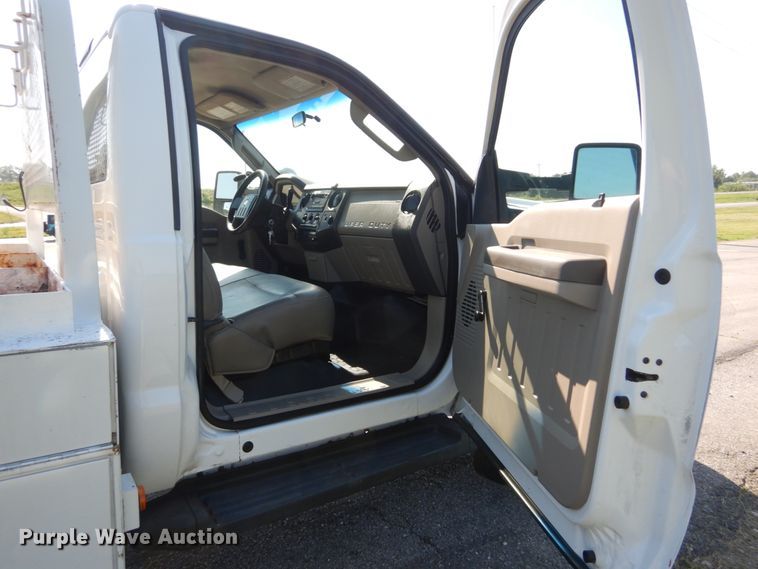 image for item IT9161 2008 Ford F550 Super Duty XL  utility / service truck