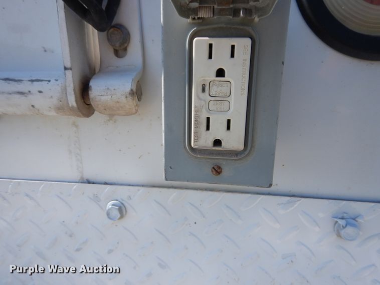 image for item IT9162 2010 Ford F550 Super Duty XL  Crew Cab utility / service truck