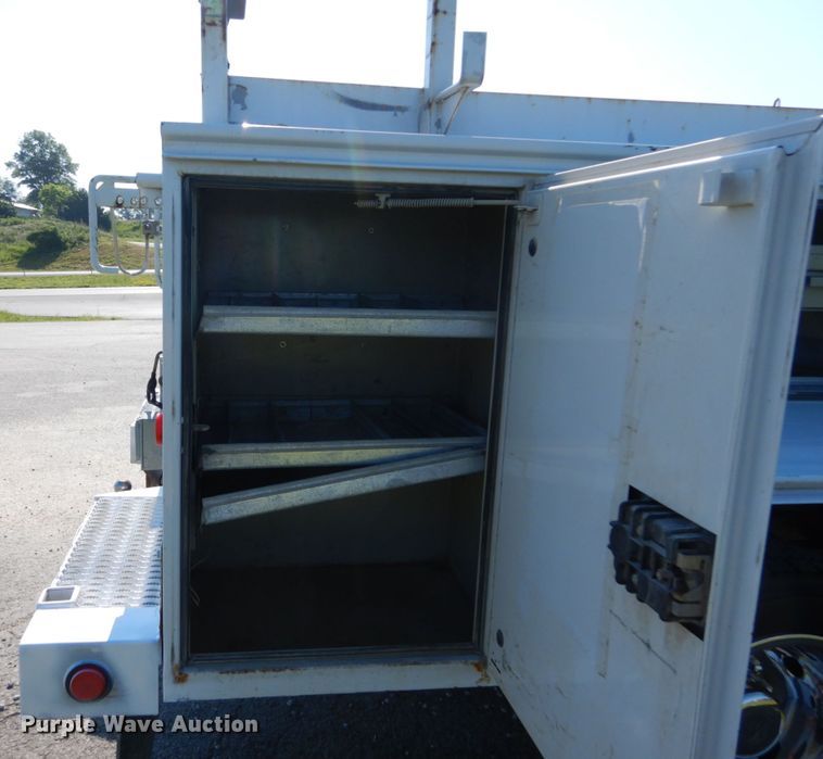 image for item IT9162 2010 Ford F550 Super Duty XL  Crew Cab utility / service truck