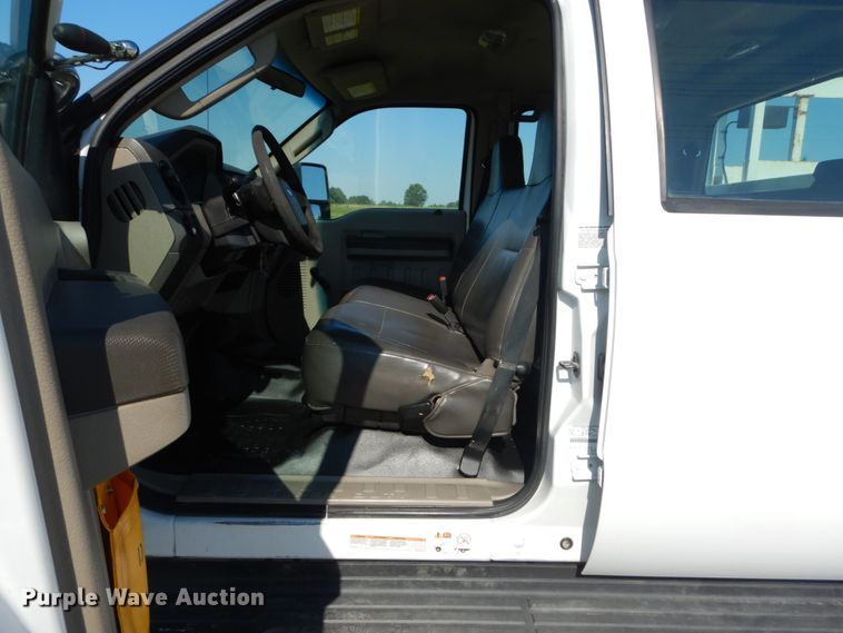 image for item IT9162 2010 Ford F550 Super Duty XL  Crew Cab utility / service truck